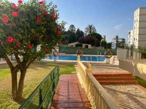 precioso estudio con piscina y barbacoa